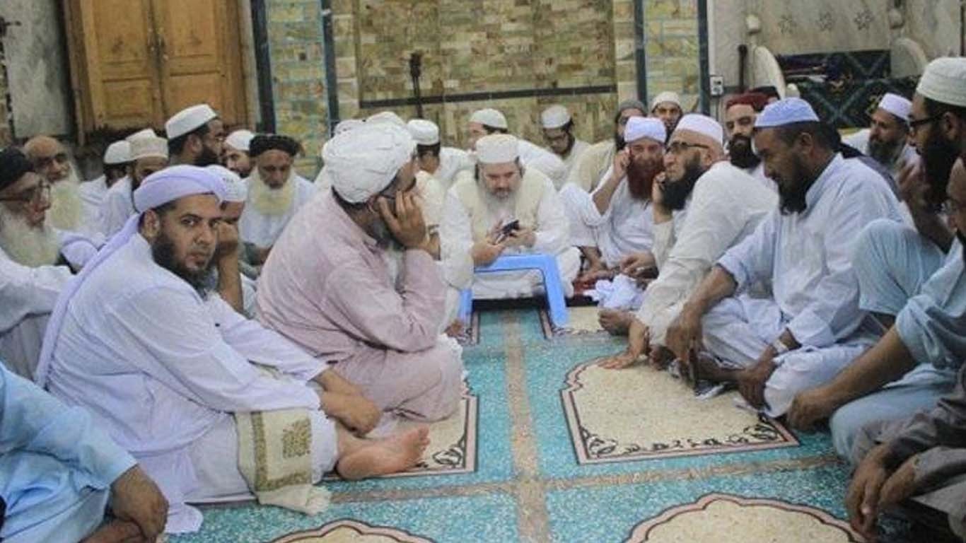 پشاور: مسجد قاسم علی خان نے چاند سے متعلق اعلان کردیا