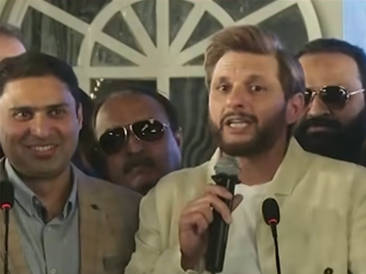 چیمپئنز ٹرافی میں شکست کے بعد آفریدی کا محسن نقوی کو اہم مشورہ