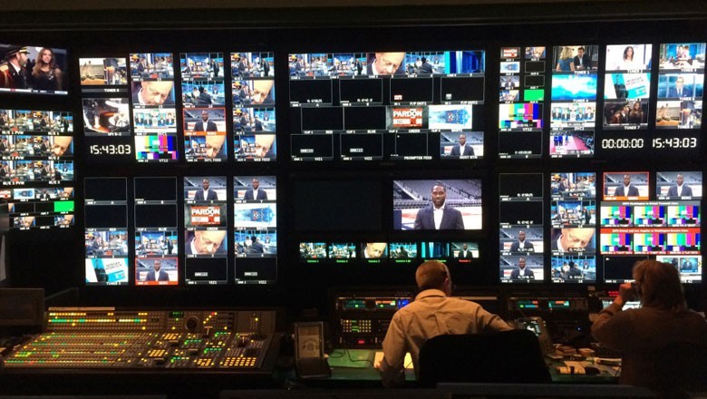 جعفر ایکسپریس واقعہ، پی ٹی آئی کا خواجہ آصف اور محسن نقوی کو عوامی کٹہرے میں کھڑا کرنے کا مطالبہ