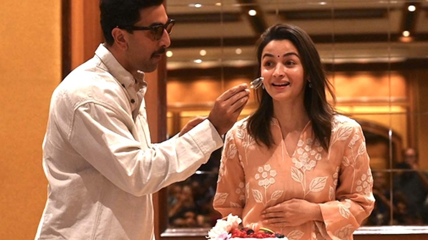 اداکارہ عالیہ بھٹ نے سالگرہ کی خوبصورت تصاویر شیئر کردیں