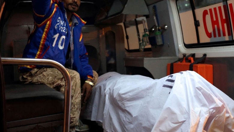 کراچی میں کرنٹ لگنے سے 2 افراد جاں بحق