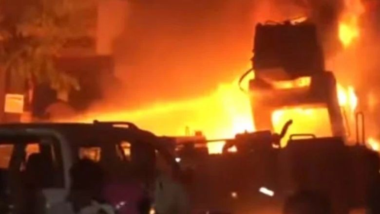 مسلمان بادشاہ اورنگزیب کا مقبرہ ہٹانے کے بیان پر بھارت میں ہنگامے پھوٹ پڑے