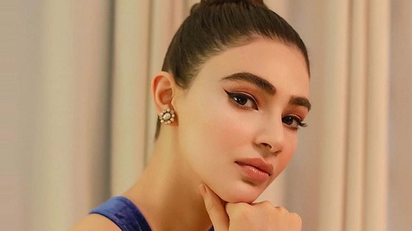 صحیفہ جبار سوشل میڈیا پراپنی تصاویرلگانے سے گریزاں، وجہ بھی بتادی