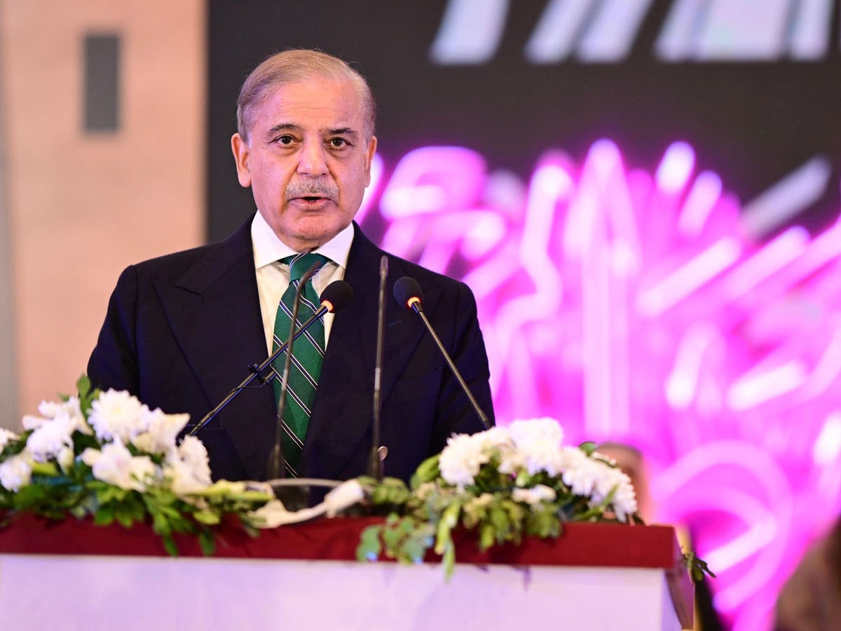 رمضان میں جس طرح صبر سیکھا اور عمل کیا عید کے بعد بھی تسلسل جاری رہنا چاہیے، وزیراعظم