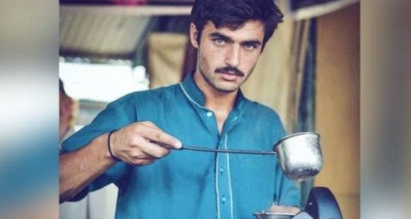 افغانی ہونے کے شک پر ارشد چائے والا کا شناختی کارڈ اور پاسپورٹ بلاک