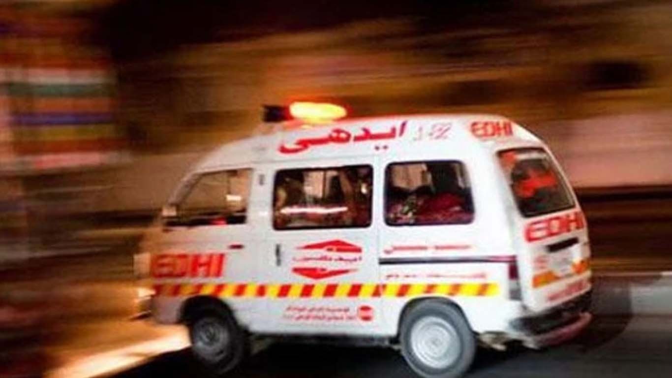 کراچی کی سڑکوں پر موت کا رقص، ڈھائی سالہ بچے سمیت 4 افراد جاں بحق