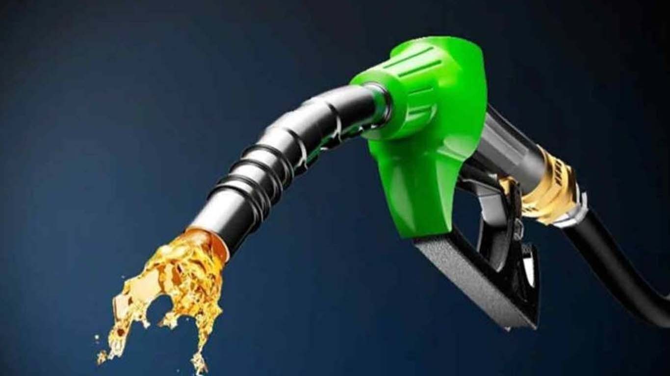 پیٹرولیم مصنوعات کی قیمتوں میں کمی کا فائدہ عوام کو منتقل نہ کرنے کا فیصلہ