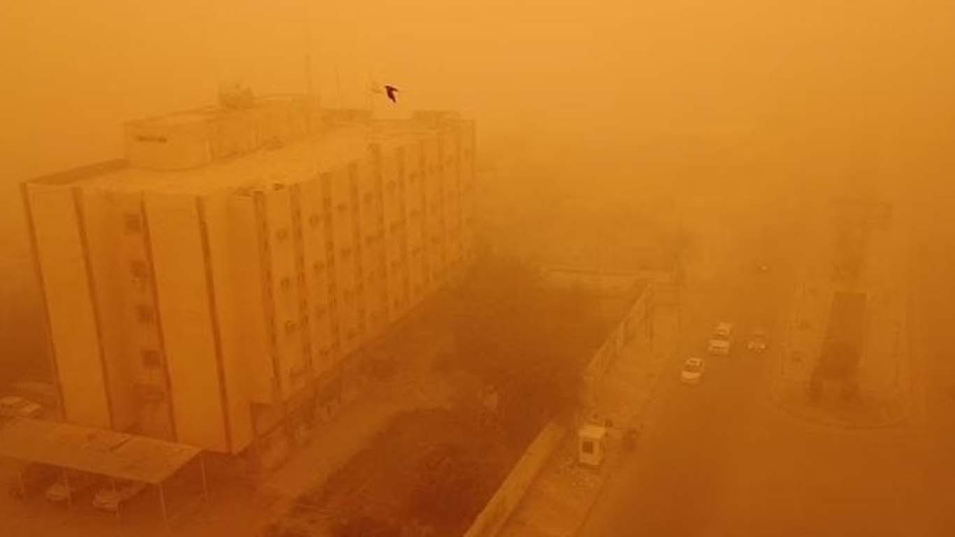 عراق میں ریت کا طوفان، ہزاروں افراد متاثر