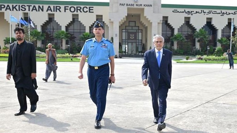 اسحاق ڈار کا دورۂ کابل: پاک افغان تعلقات کو مضبوط بنانے پر زور