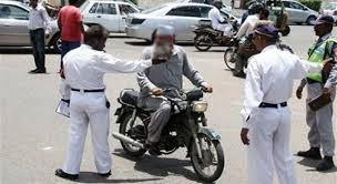 کراچی میں کریک ڈاون، 17 ہزار سے زائد موٹر سائیکلیں ضبط