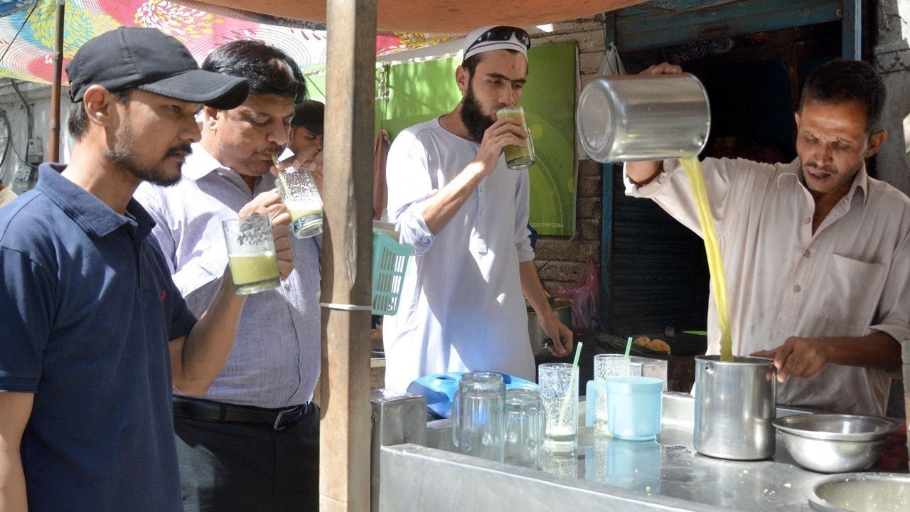 کراچی میں ہیٹ ویو کے دوران درجہ حرارت کتنا ریکارڈ ہوا؟