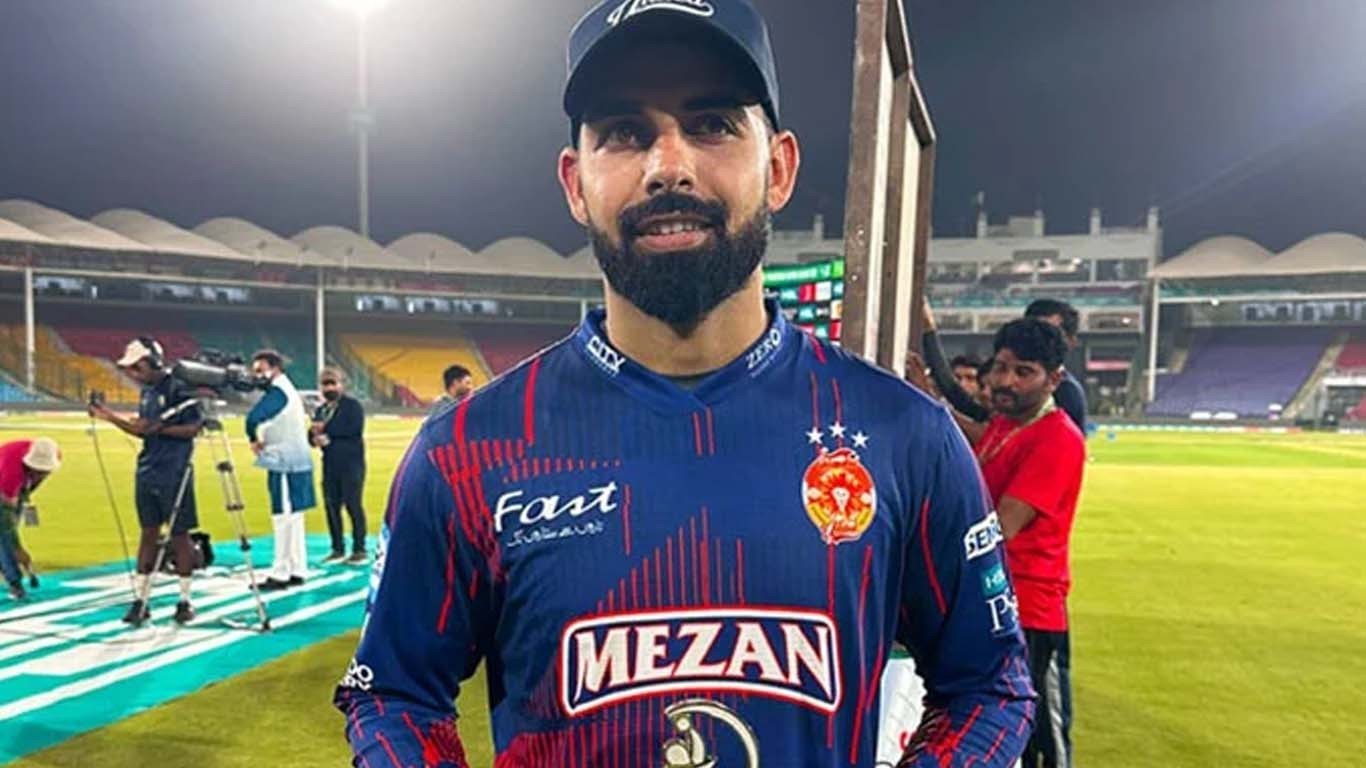 شاداب خان نے پی ایس ایل میں اہم سنگ میل عبور کرلیا