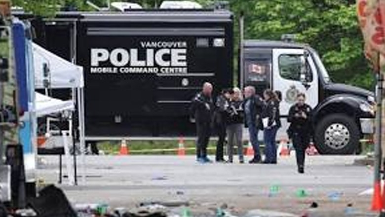 کینیڈا میں مذہبی فیسٹیول کے دوران ڈرائیور نے ہجوم پر گاڑی چڑھا دی، 11 ہلاک