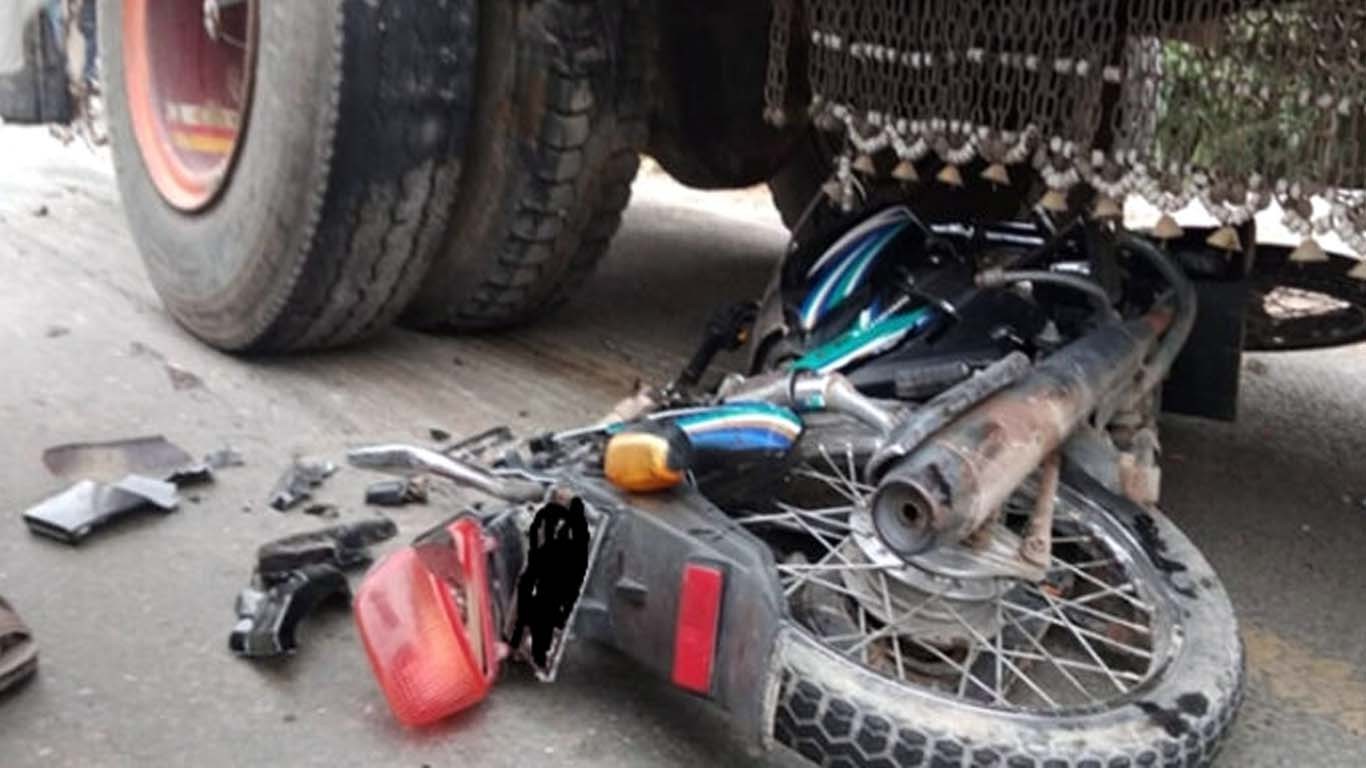 کراچی، تیز رفتار ٹرک کی ٹکر سے موٹر سائیکل سوار جاں بحق