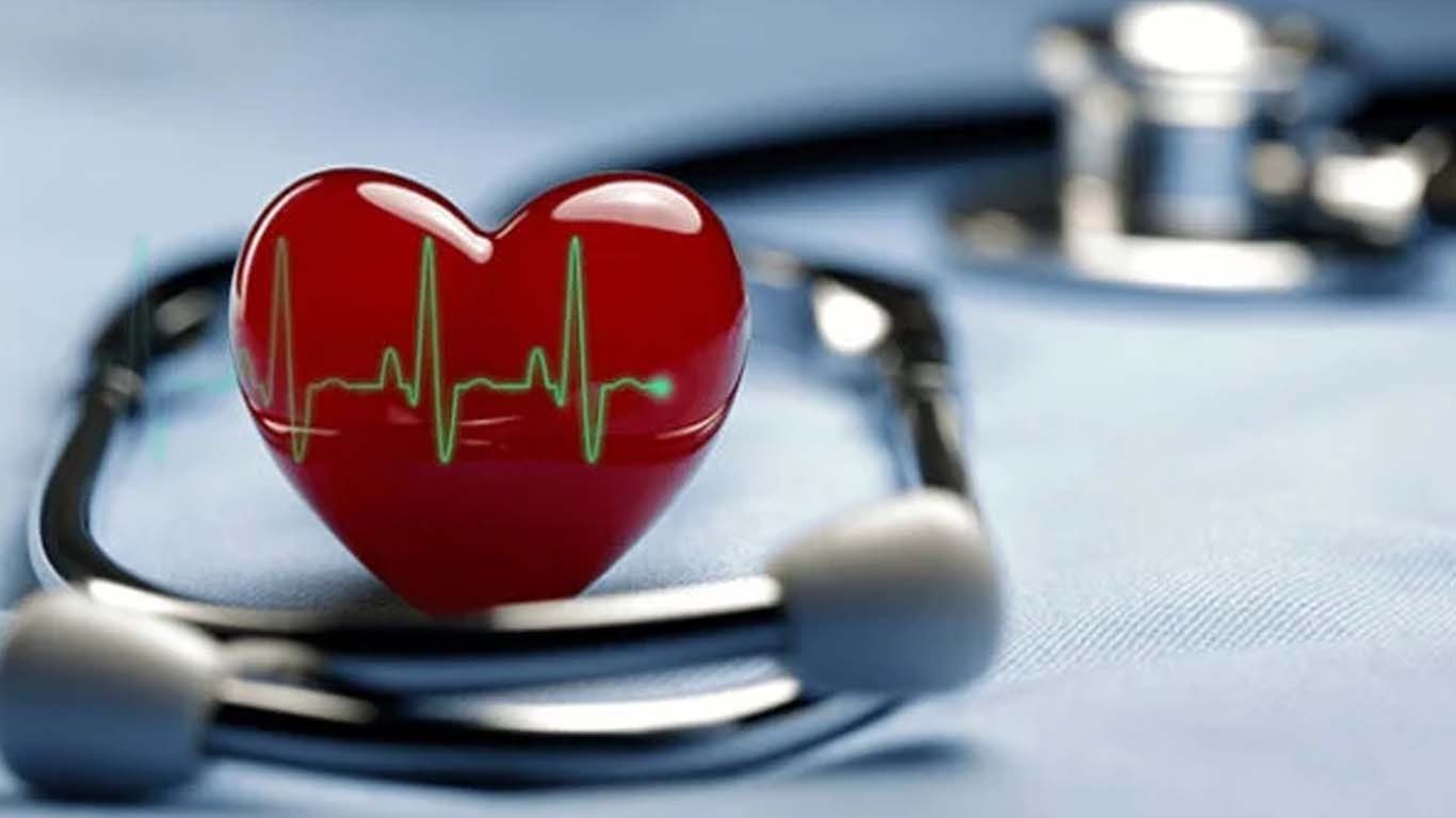 بھارت سے بغیر علاج آنے والے 2 بچوں کا این آئی سی وی ڈی میں معائنہ