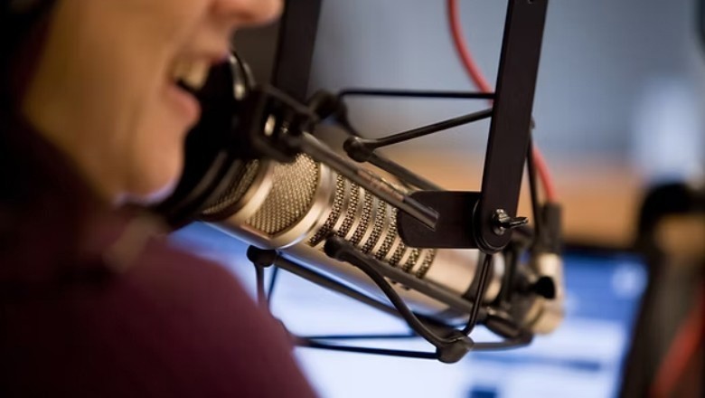 اینٹ کا جواب پتھر سے، پاکستان میں بھارتی گانوں پر پابندی