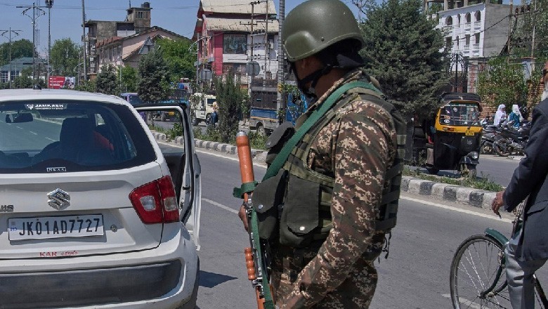 مودی کی بوکھلاہٹ، 27 سال تک مقبوضہ کشمیر میں ڈیوٹی کرنے والے اہلکار کو پاکستان بھیجنے کا حکم