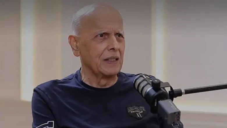 والد برہمن تھے، ماں نے بچپن میں سکھایا کہ مشکل میں یاعلی مدد کہنا، مہیش بھٹ