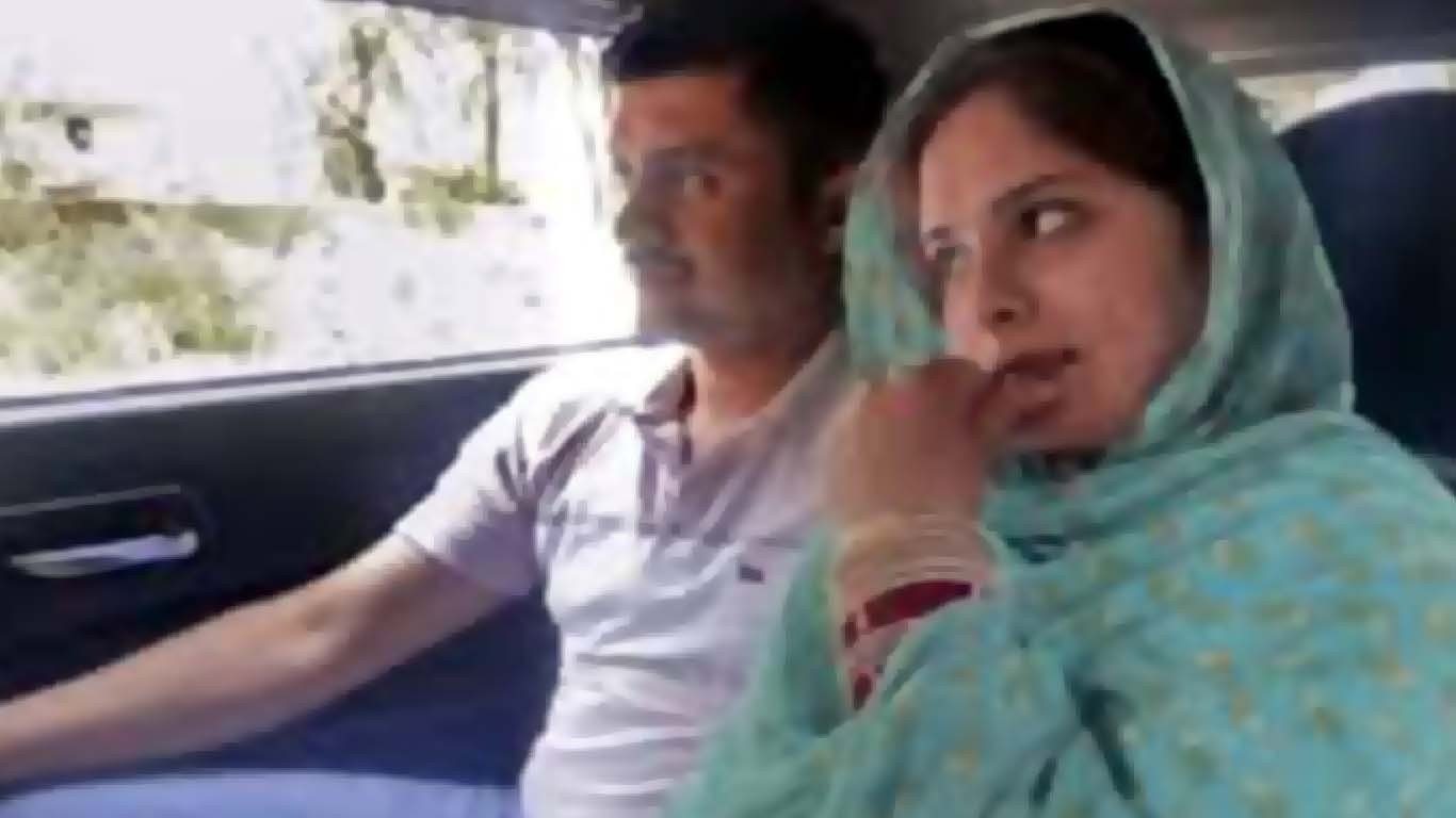 پاکستانی لڑکی سے شادی کرنے والا بھارتی فوجی نوکری سے فارغ