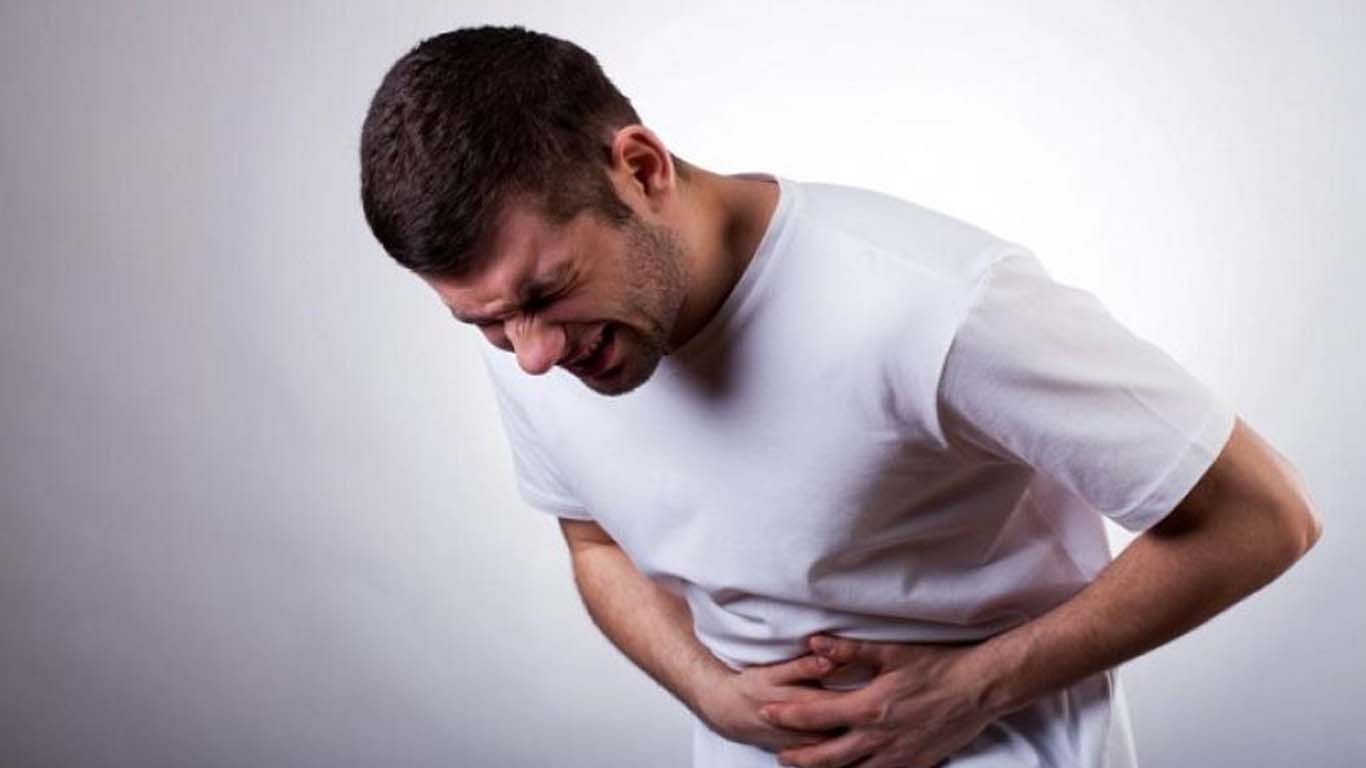 کراچی میں شدید گرمی، شہری فوڈ پوائزننگ کا شکار ہونے لگے