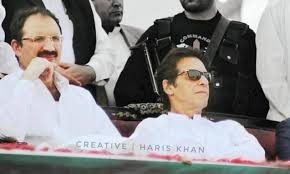 عمران خان نے جنید اکبر سے بڑی قربانی مانگ لی، پی ٹی آئی رہنما کا فوری لبیک