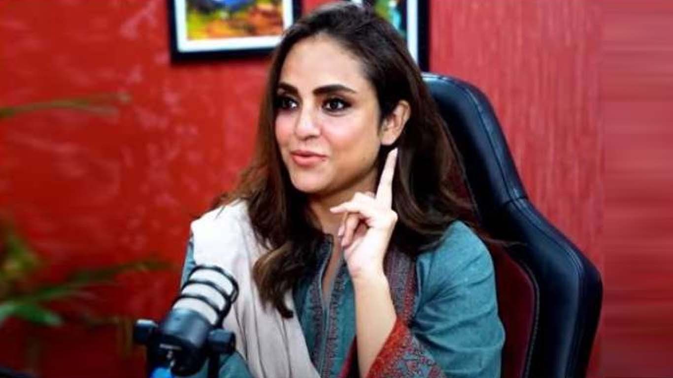 بھارتی میڈیا نے مودی کو ایشوریہ رائے بنادیا، نادیہ خان کا وار