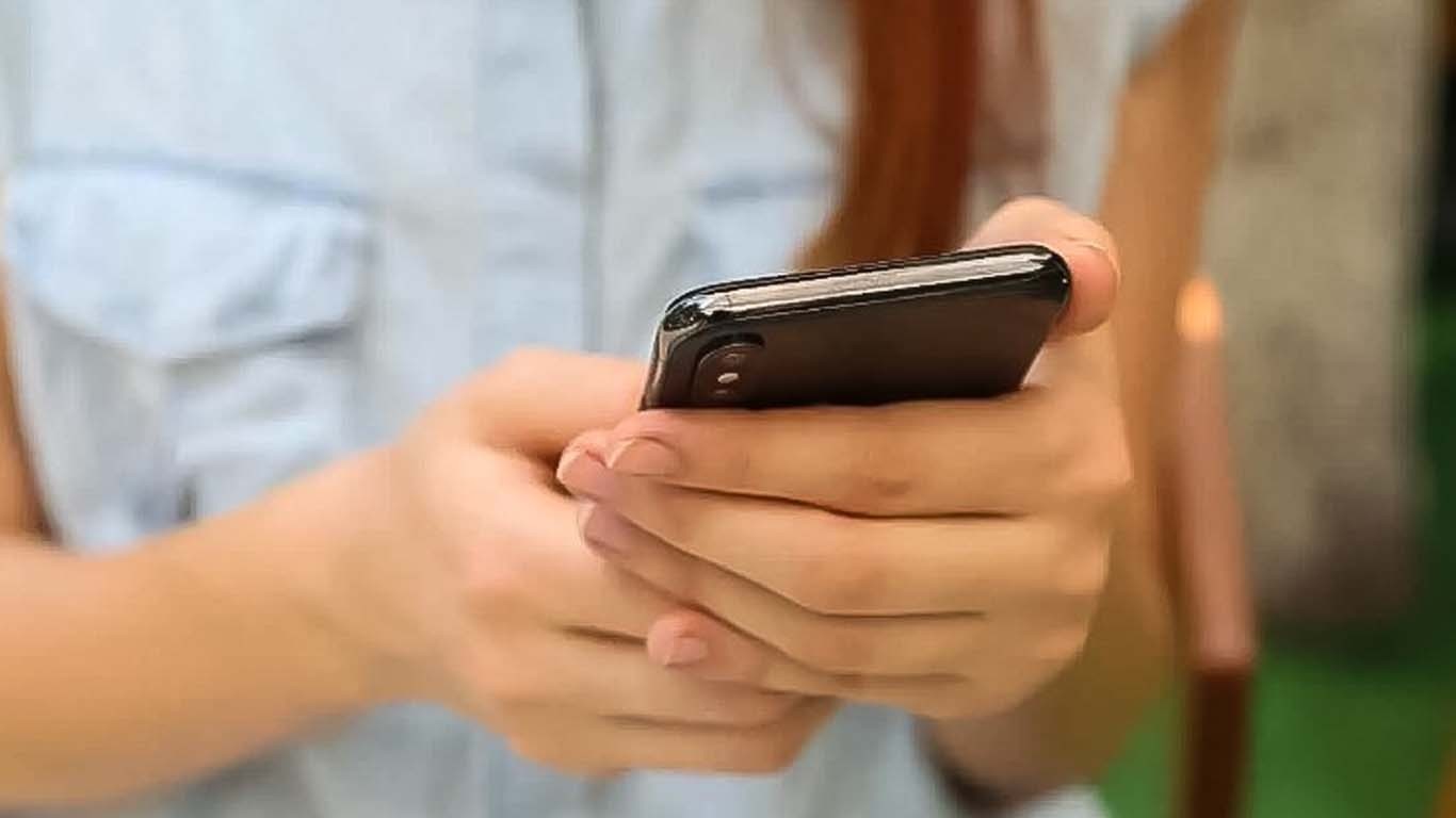 ڈیجیٹل پاکستان وژن کے ثمرات، 80 لاکھ خواتین کی موبائل انٹرنیٹ تک رسائی حاصل