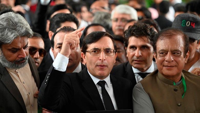 وزیراعظم اور اسپیکر کے خلاف تحریک عدم اعتماد پر پی ٹی آئی کی وضاحت