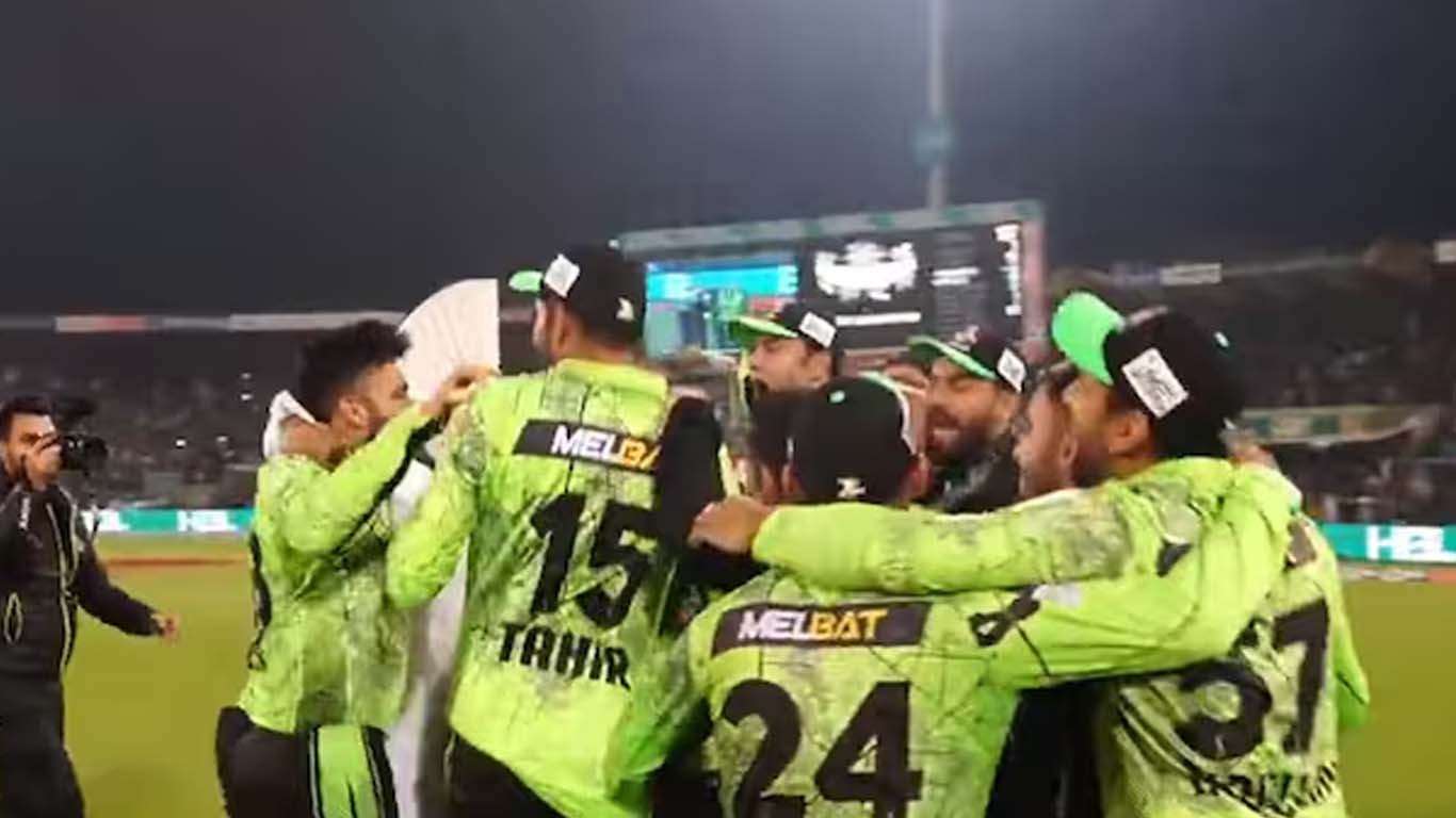 لاہور قلندرز نے کوئٹہ کو ہرا کر تیسری بار پی ایس ایل کا ٹائٹل اپنے نام کرلیا