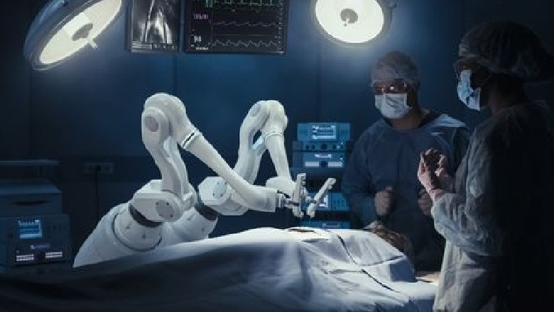 آپریشن کے دوران 299 مریضوں سے زیادتی اور بدفعلی کرنے والے سرجن کو سزا سنادی گئی