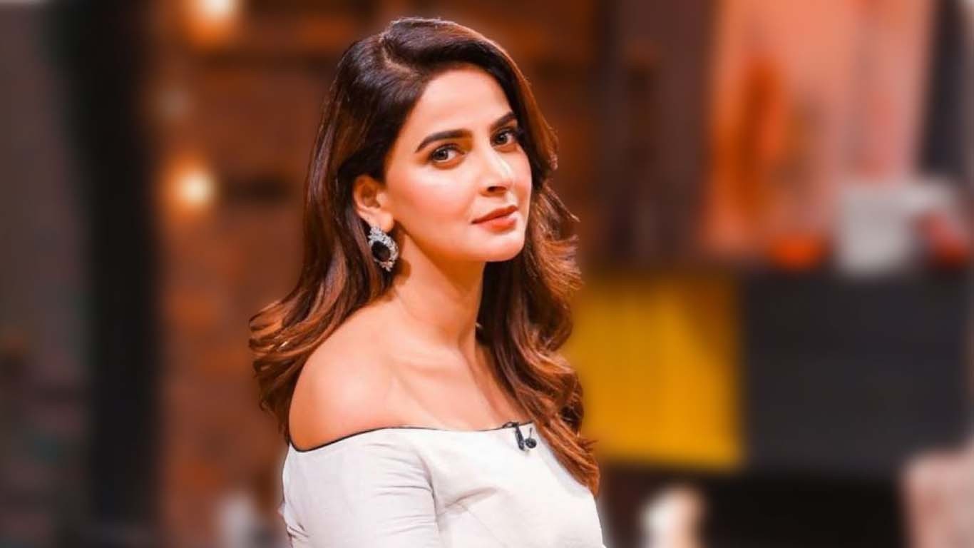 کم عمری کی شادی کیخلاف صبا قمر بھی میدان میں آگئیں