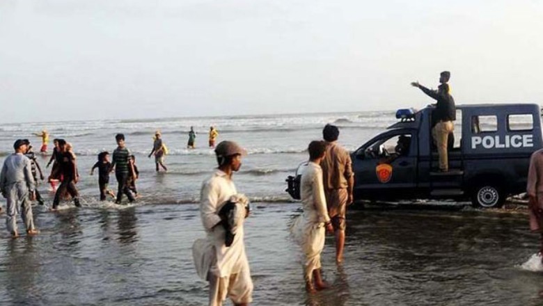 کراچی کے شہریوں کیلیے بری خبر، عوام کے نہانے پر پابندی