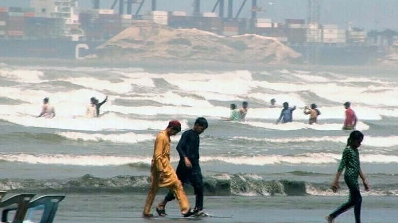 کراچی میں سمندری ہواؤں کی رفتار بڑھنے سے موسم میں تبدیلی متوقع