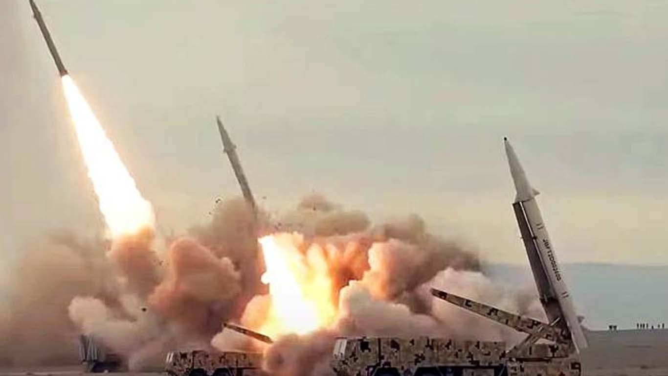 ایران نے قطر میں امریکی اڈے پربیلسٹک میزائل داغ دیئے