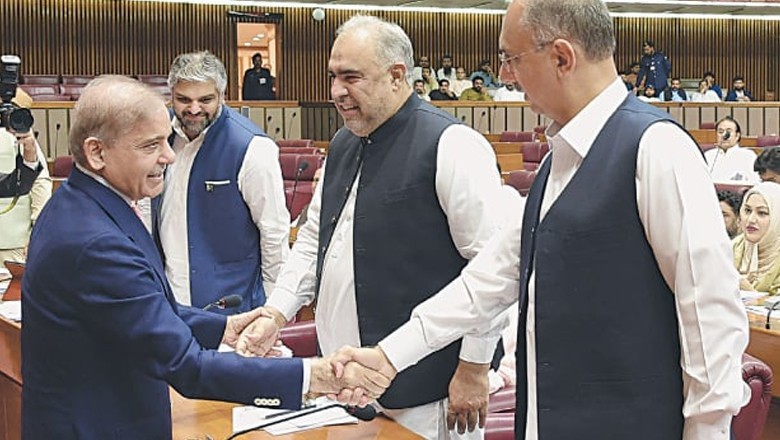 وزیر اعظم کی چیئرمین پی ٹی آئی کو مذاکرات کی دعوت