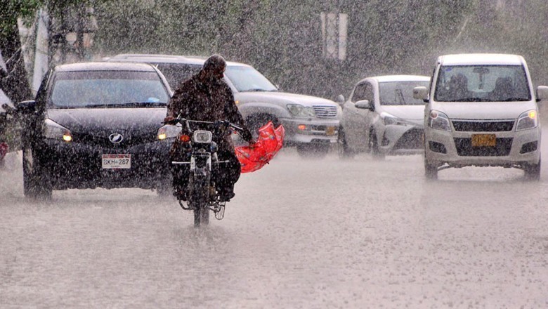 کراچی میں بارش کے دوران اموات، تعداد بڑھ گئی