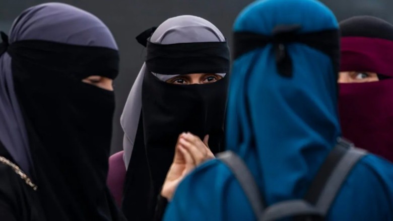 قازقستان میں چہرے کے نقاب پر پابندی عائد