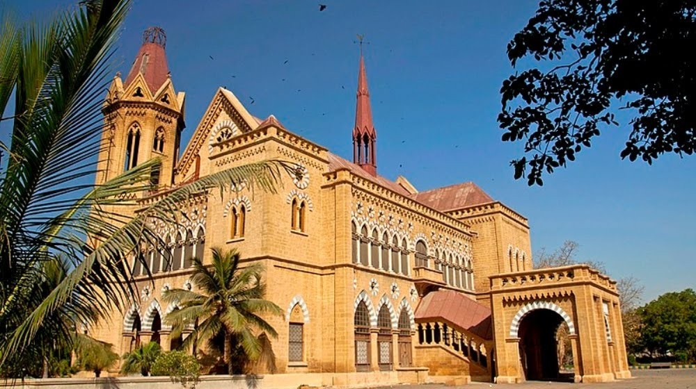 کراچی میں سرکاری دفتر سے جنگ عظیم دوم کی قیمتی نوادرات اور اشیا چوری