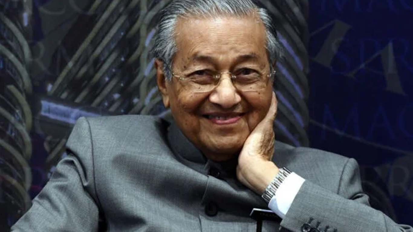 مہاتیر محمد کی 100 سالہ زندگی، طویل عمر کا راز بھی بتادیا