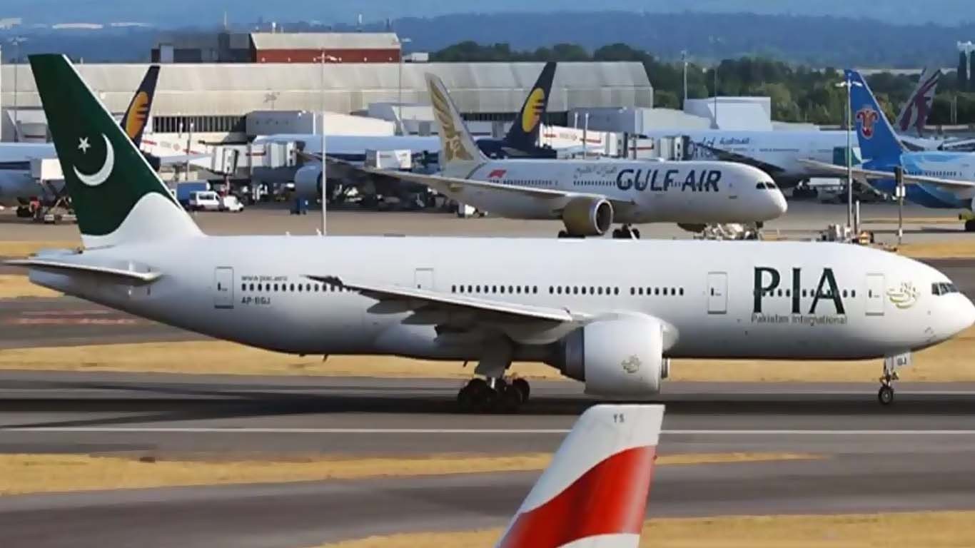 برطانیہ نے پاکستانی ایئر لائنز پر عائد پابندیاں ختم کر دیں