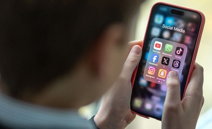 پاکستان میں 16 سال سے کم عمر افراد کے سوشل میڈیا استعمال کرنے پر پابندی کی تیاری