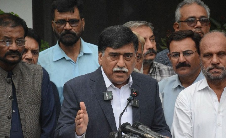 اجرک والی نمبر پلیٹ کی جگہ پاکستانی پرچم والی نمبر پلیٹس لگیں گی، آفاق احمد