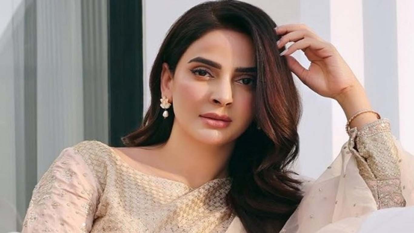 صبا قمر کو آئی سی یو منتقل کردیا گیا