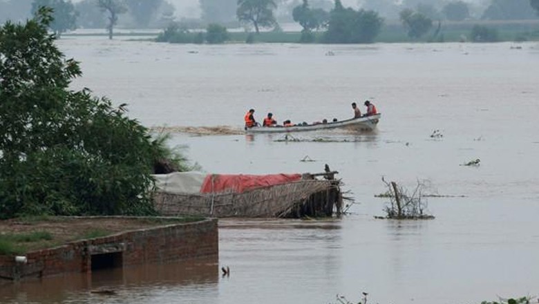 بھارت نے بغیر اطلاع کے 8 لاکھ کیوسک پانی چھوڑ دیا، پنجاب میں بڑے سیلاب کا خدشہ