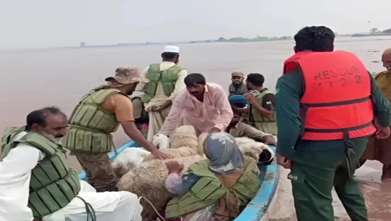 بھارت نے مزید پانی چھوڑ دیا، جلالپور میں اونچے درجے کا سیلاب، پاک فوج طلب