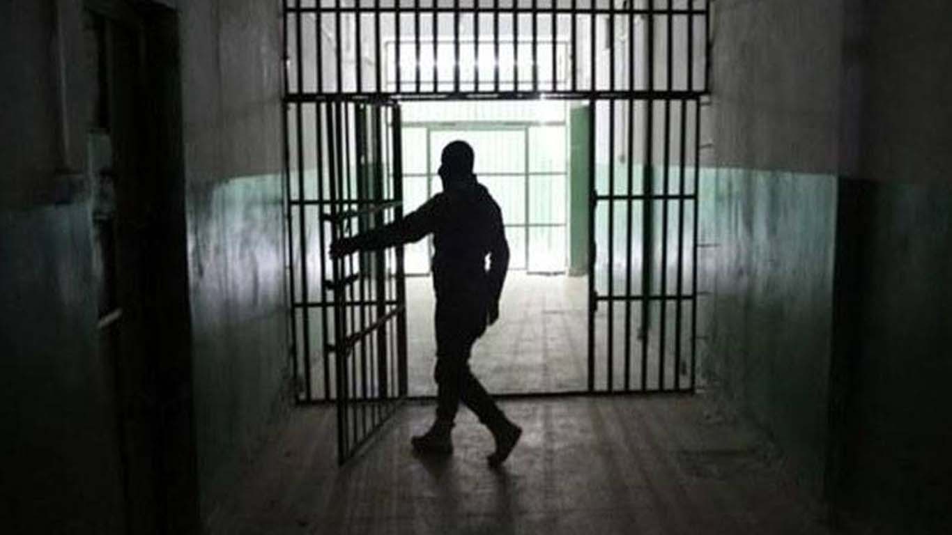 ایران میں 2 فرانسیسی شہریوں کو جاسوسی کے الزام میں سزا سنادی گئی