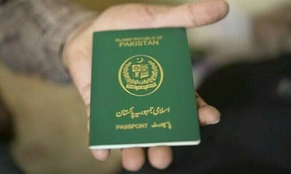 پاسپورٹ رینکنگ جاری، بدترین فہرست میں شامل ہونے کے باوجود پاکستانی کتنے ممالک بغیر ویزا جاسکتے ہیں