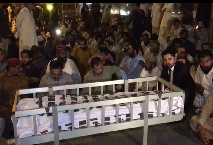 بہاولپور کے نوجوان کی کراچی پولیس کے تشدد سے ہلاکت، ورثا کا دوسرے روز بھی احتجاج