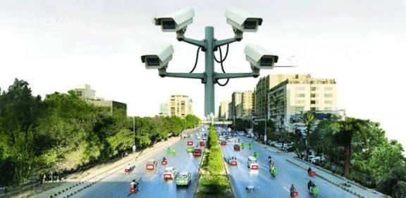 کراچی 24 گھنٹوں میں 4 ہزار 300 چاہان، ڈی آئی جی ٹریفک کی گاڑی بھی پکڑ میں آگئی