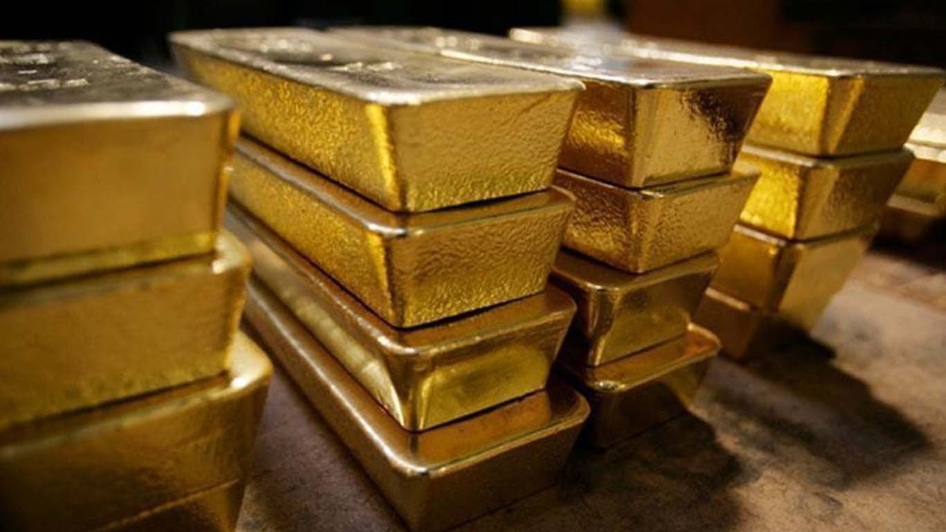 سونے کی فی تولہ قیمت میں آج معمولی کمی